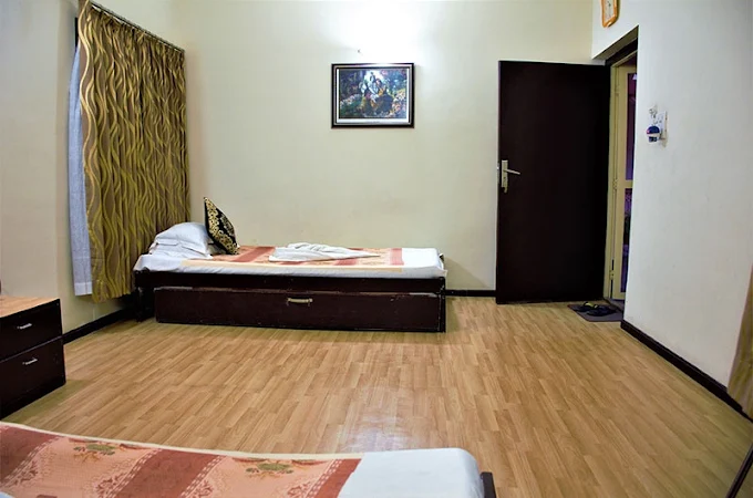 Super Deluxe AC Room Gada Bhavan Mayapur
