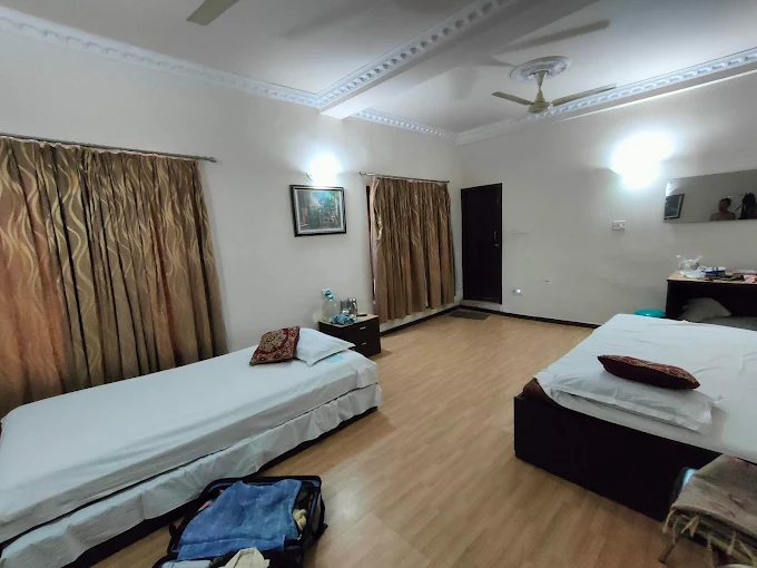 Deluxe AC Room Gada Bhavan Mayapur
